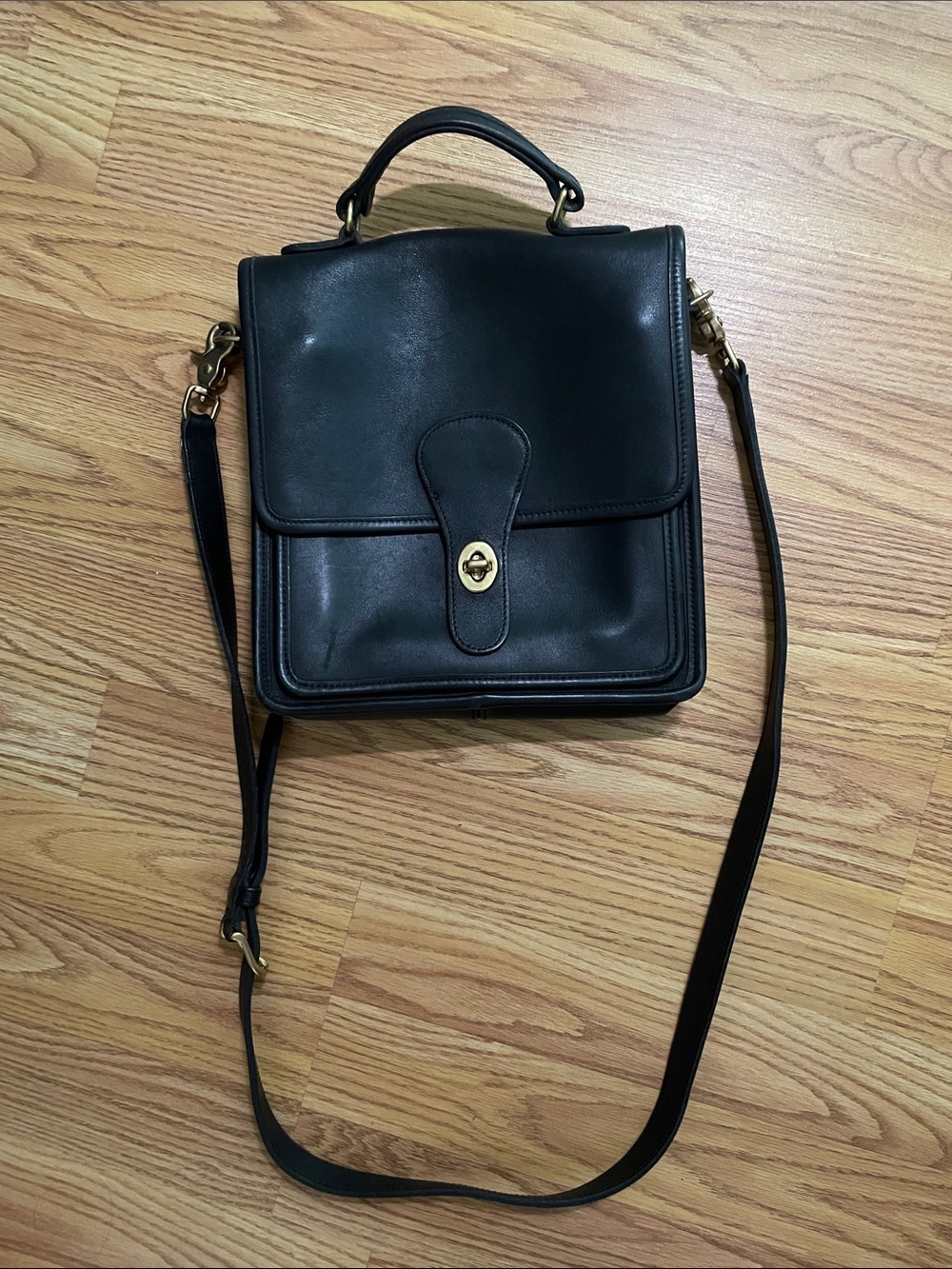 Coach 5130 Black Leather